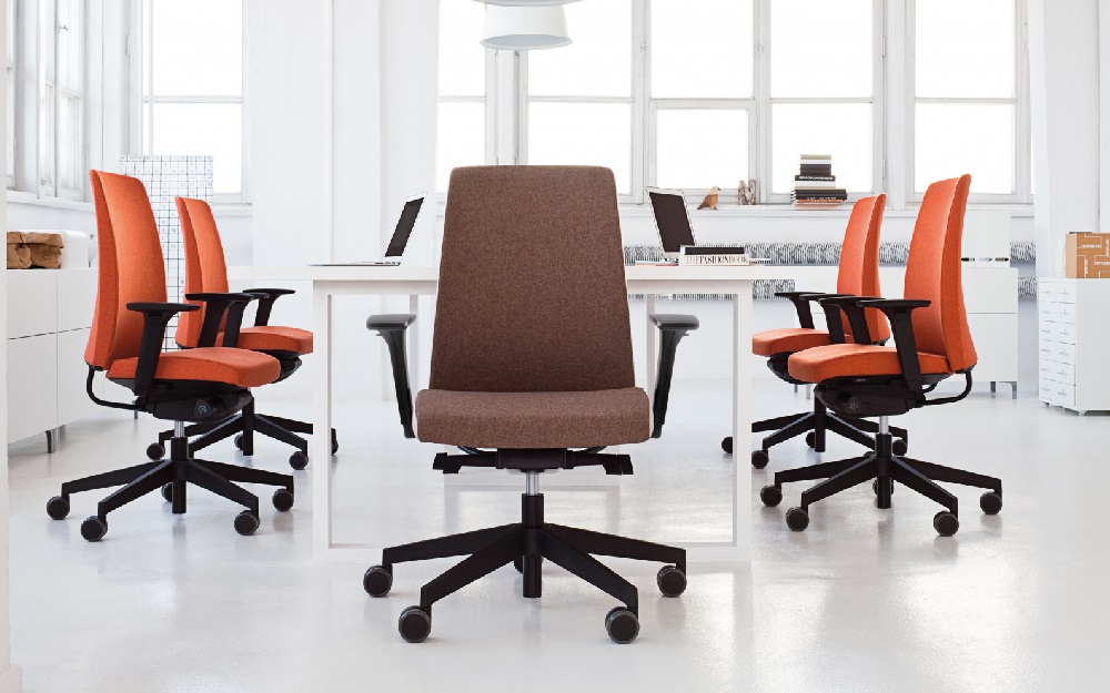 Fotele pracownicze Warszawa - ergonomiczne fotele obrotowe, fotele gabinetowe, wygodne fotele do biura,  krzesła przyjazne dla kręgosłupa.